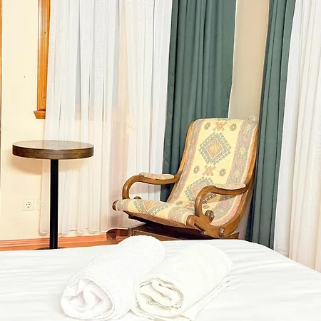 Manzara Oeduellue Bueyuek Havuzlu Premium * Dibektas