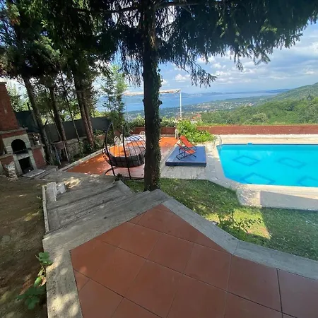 Manzara Oeduellue Bueyuek Havuzlu Premium * Dibektas