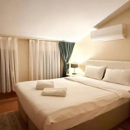 Villa Manzara Oeduellue Bueyuek Havuzlu Premium Dibektas