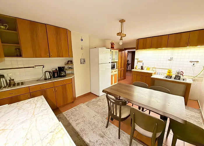 Manzara Oeduellue Bueyuek Havuzlu Premium וילה